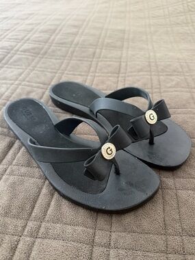 Guess Bow Thong Sandals/Flip Flops size 10